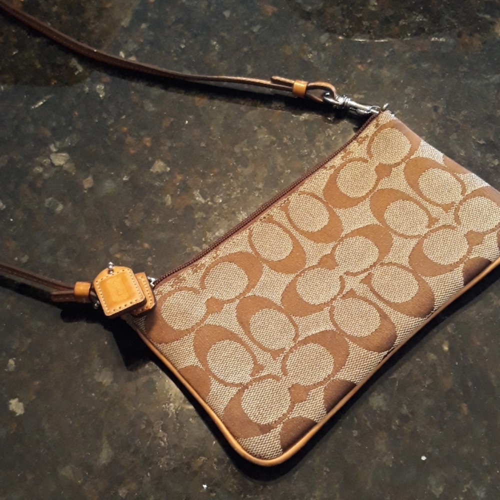 Wristlet